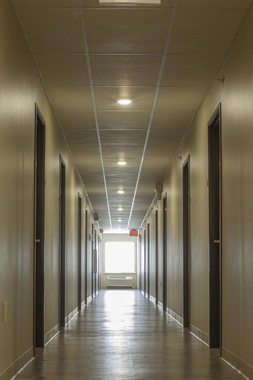 Woodspring Suites Williston Exterior photo