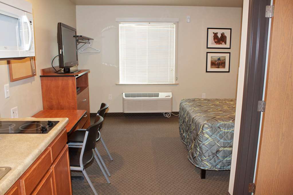 Woodspring Suites Williston Room photo