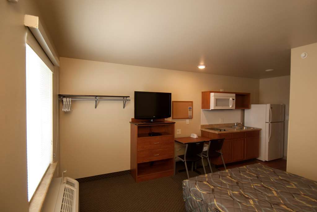 Woodspring Suites Williston Room photo