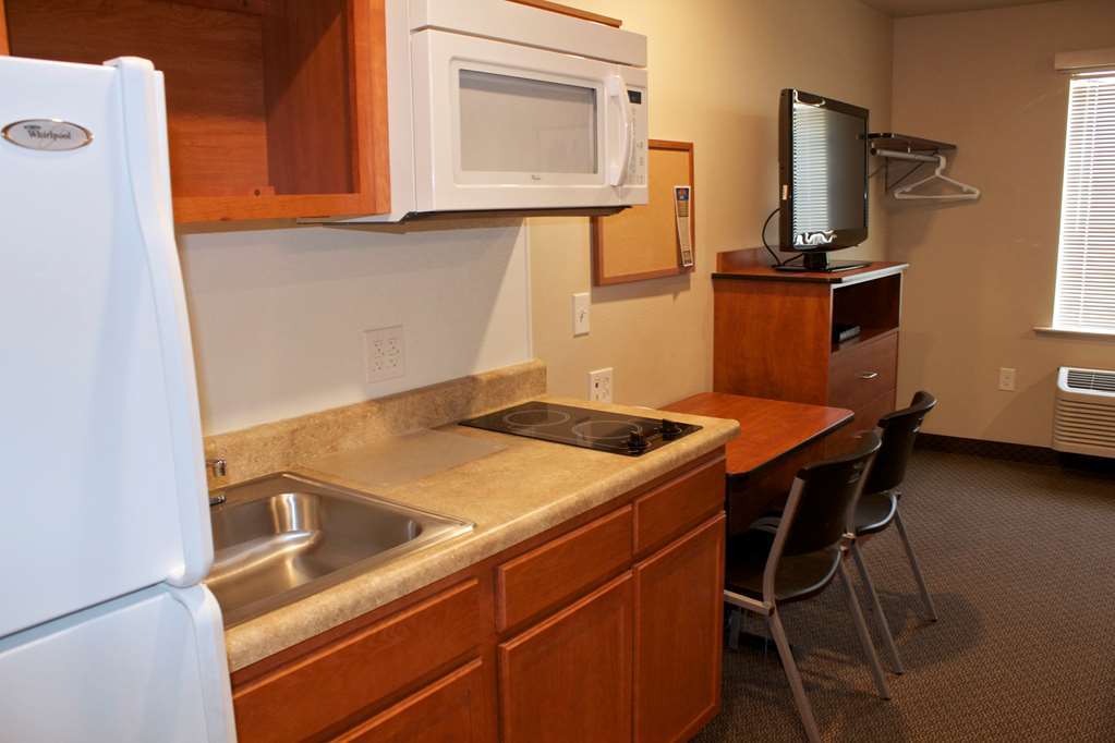 Woodspring Suites Williston Room photo