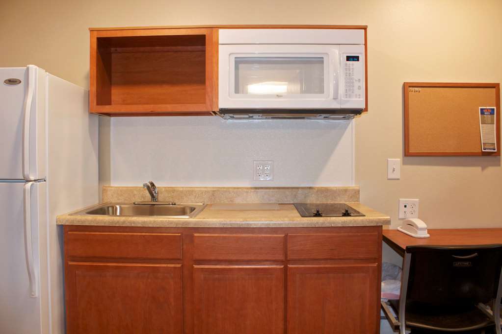 Woodspring Suites Williston Room photo