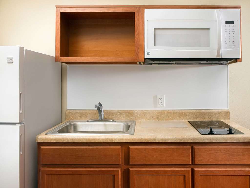 Woodspring Suites Williston Room photo