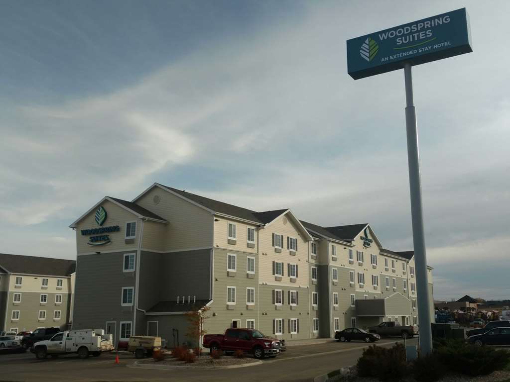 Woodspring Suites Williston Exterior photo